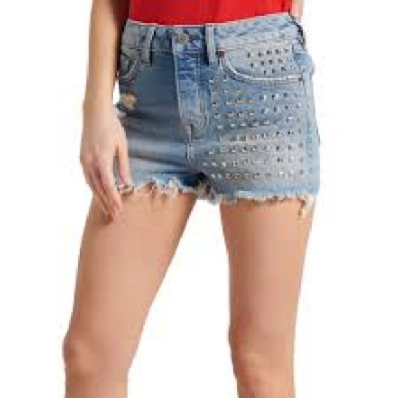 Women’s Forever 21 Studded Blue Washed Jeans Size 28 US! - Picture 1 of 6